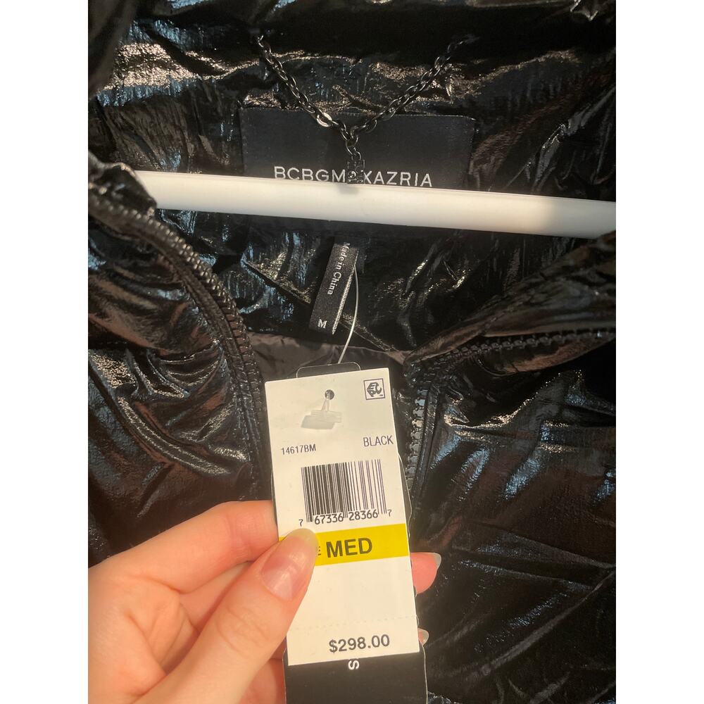 NWT BCBGMAXAZRIA Metallic Quilted Cropped Puffer Coat Hood Women's M Black - Picture 8 of 10